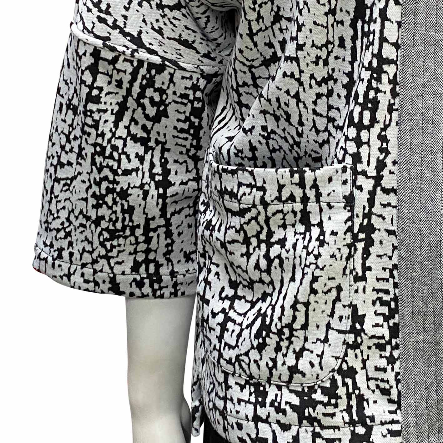Black White Zigzag Kimono Jacket