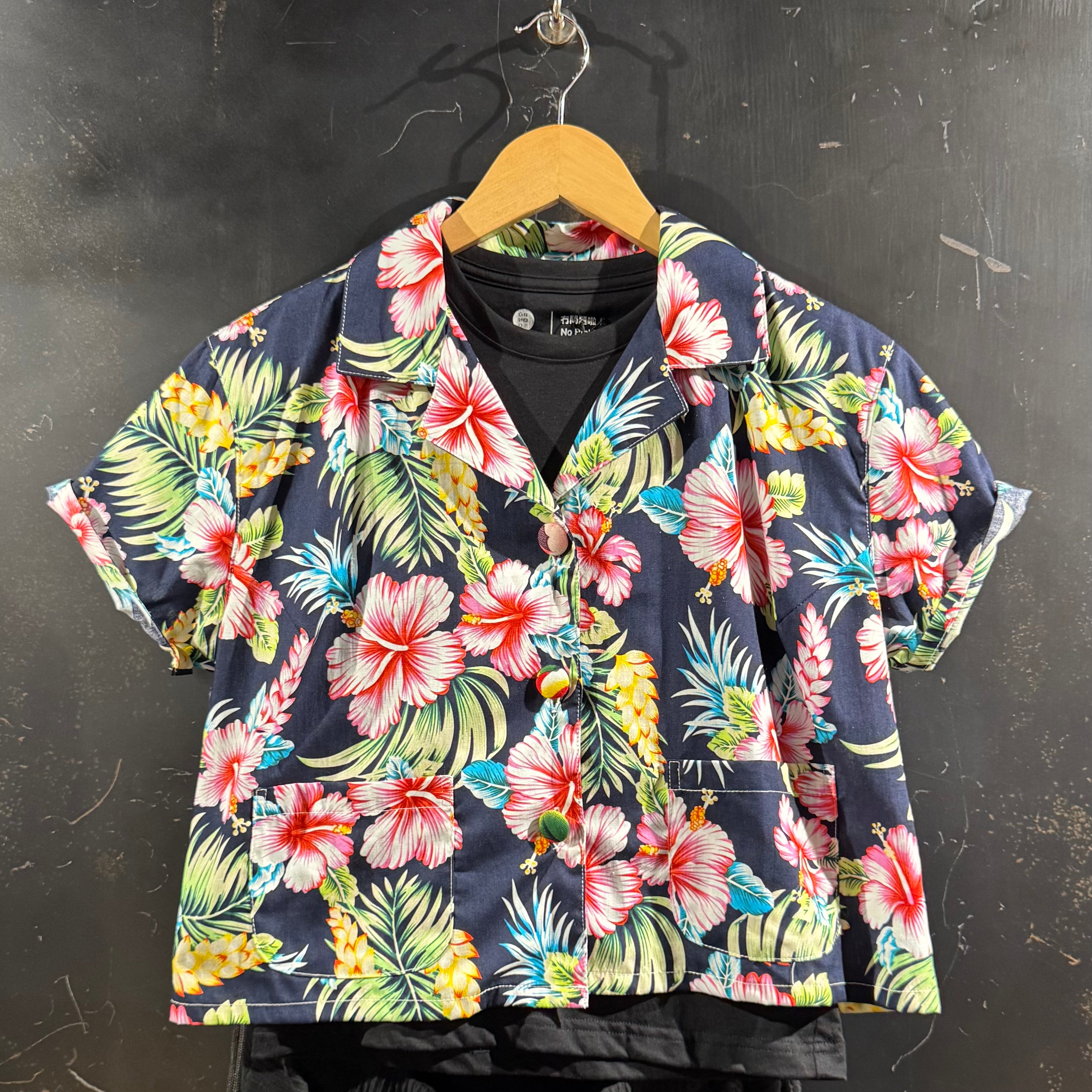 Woman cropped Hawaiian shirt, navy