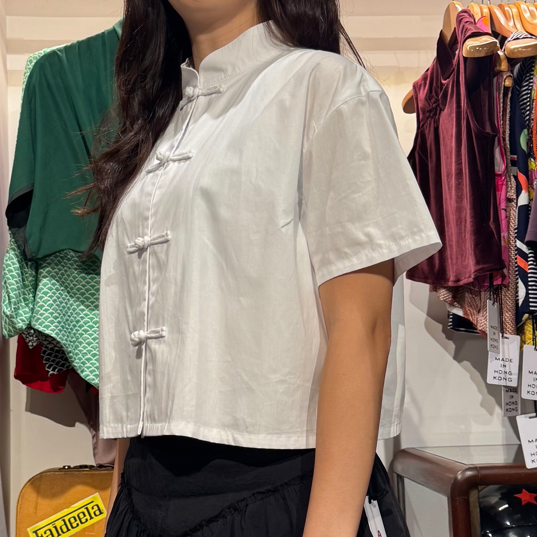 Short sleeve cropped shirt with Chinese button