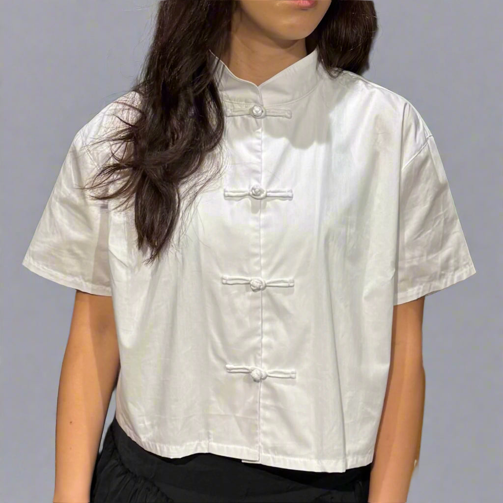 Short sleeve cropped shirt with Chinese button