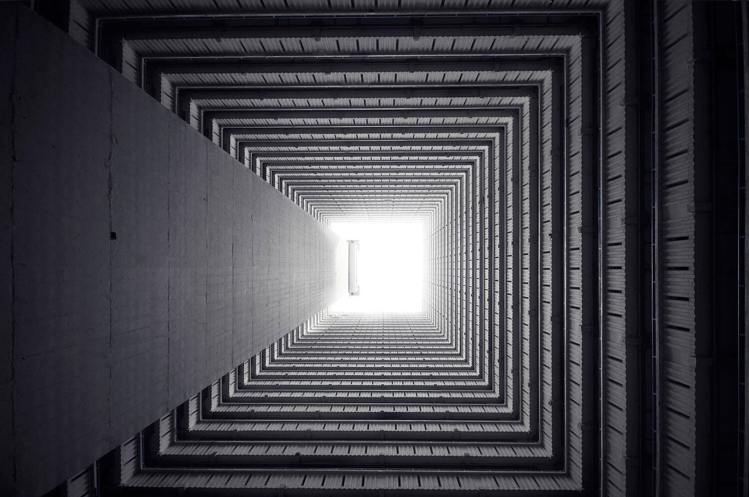 Photo-Book: Vertical Horizon by Romain Jacquet-Lagrèze
