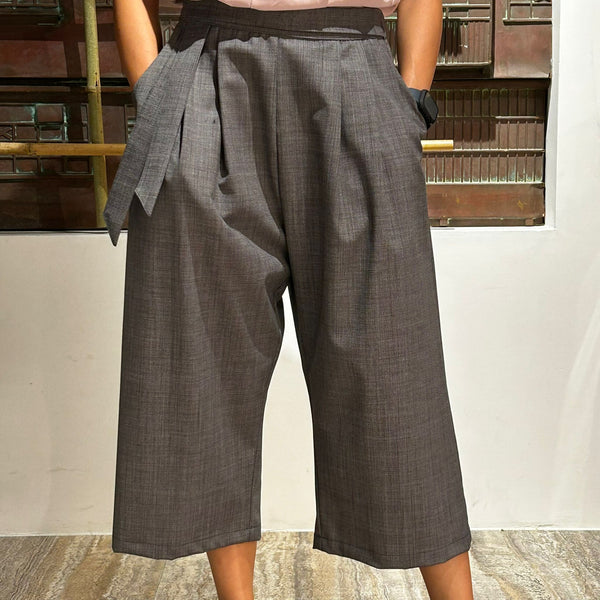 Gabardine Cotton Cropped Pants, Charcoal Grey