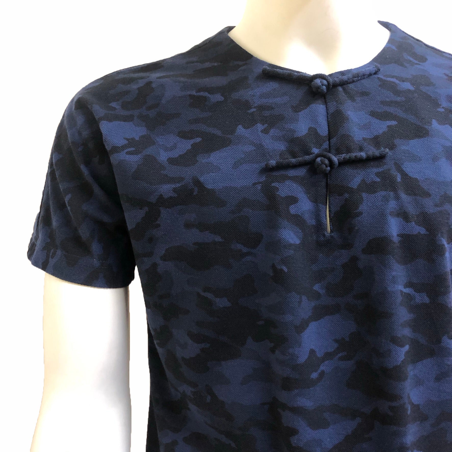 Knot Button Pocket Henley, Blue Camouflage