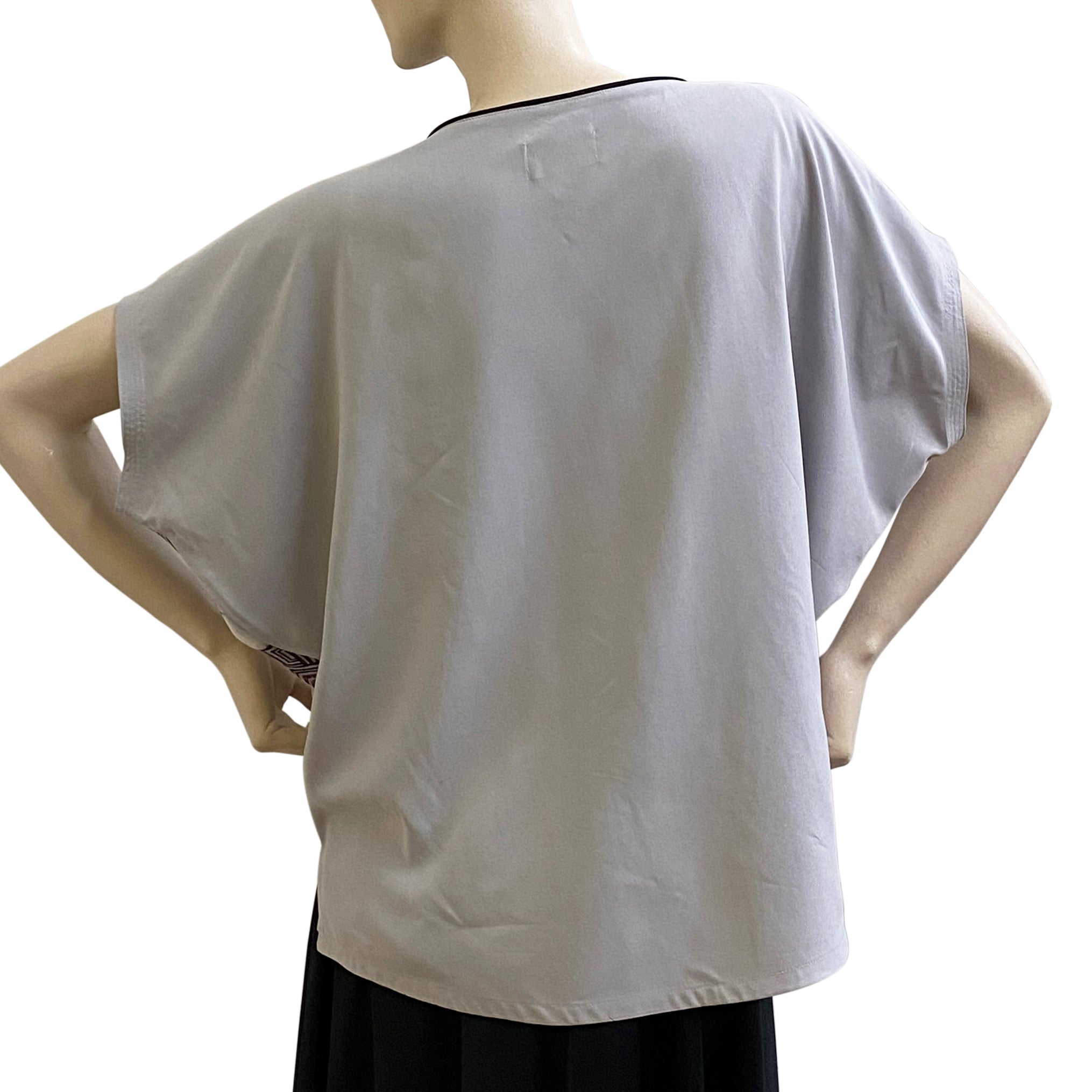 Silk Wing Top, Light Grey / Glitter Squares
